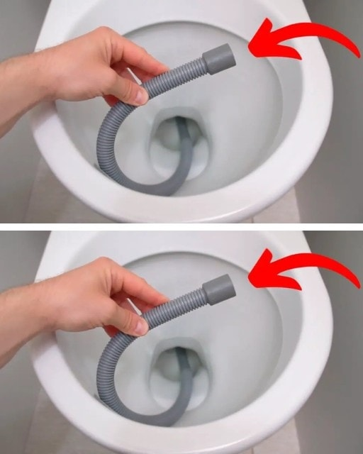 Trucco con un tubo flessibile per sturare il water